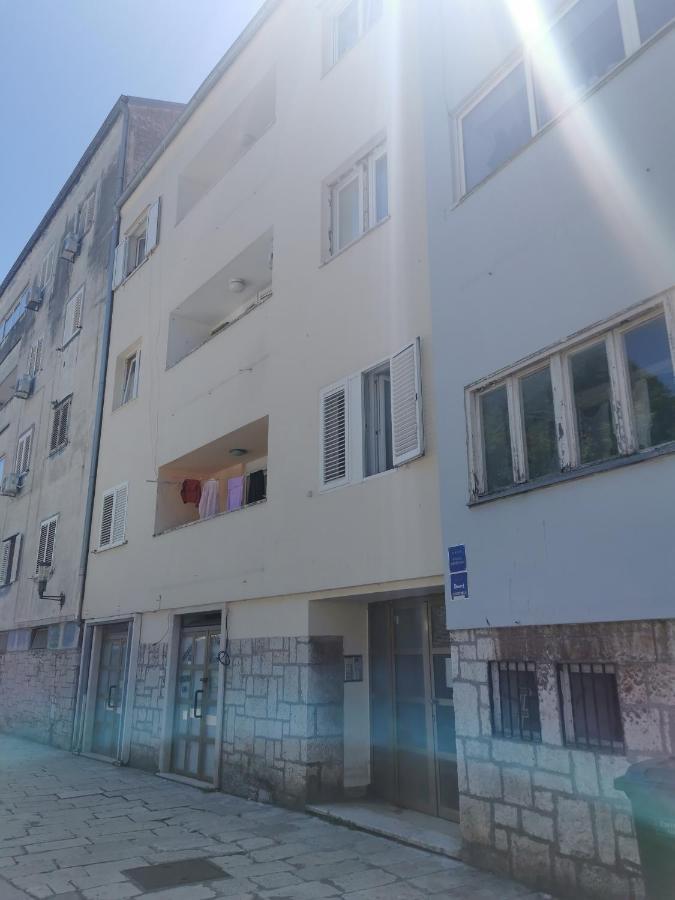 Lauris Luxury Apartment *