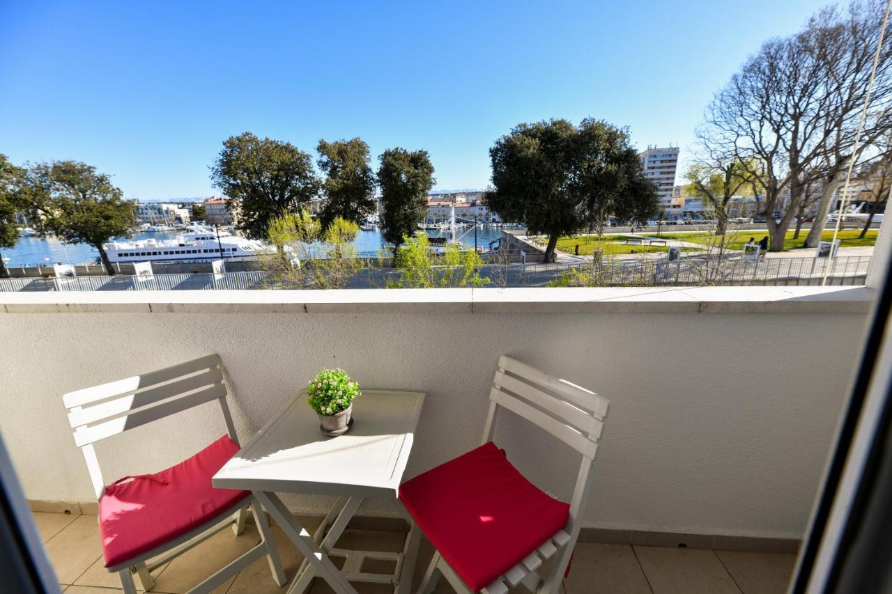 Lauris Luxury Apartament *